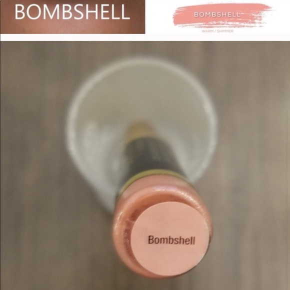 Lipsense Bombshell Liquid Lipstick 💄 - Picture 2 of 4
